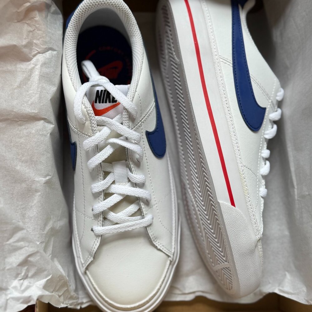 Nike Court Legacy Sneaker In White/Deep Royal Blue/Red, Size 7 Women's